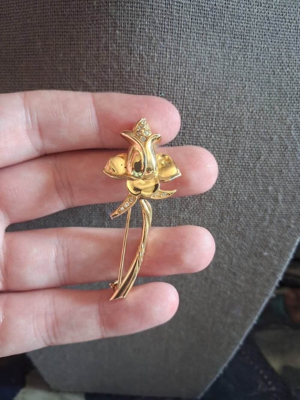 Unusual Flower brooch